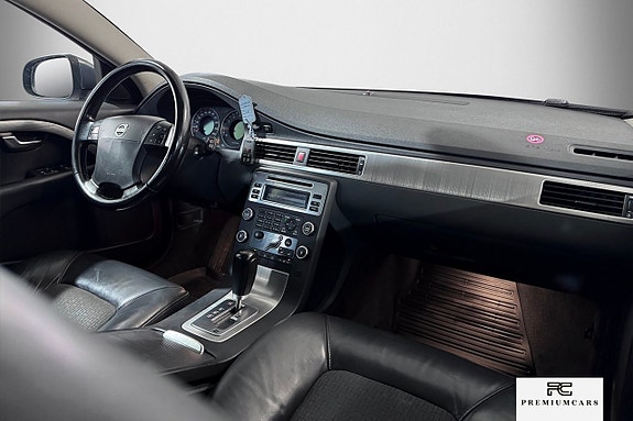 Volvo V70 16 of 19