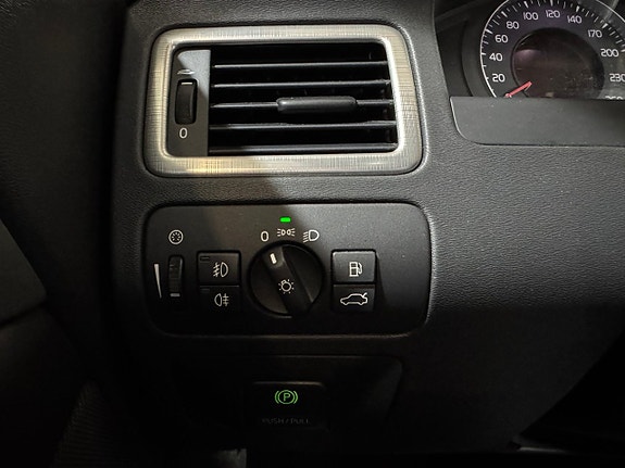 Volvo V70 9 of 19