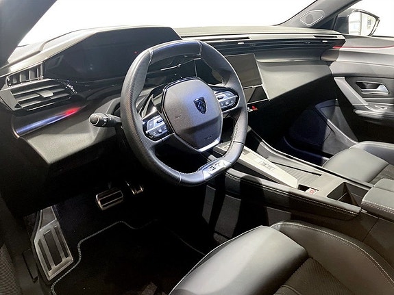 Peugeot 308 4 of 5