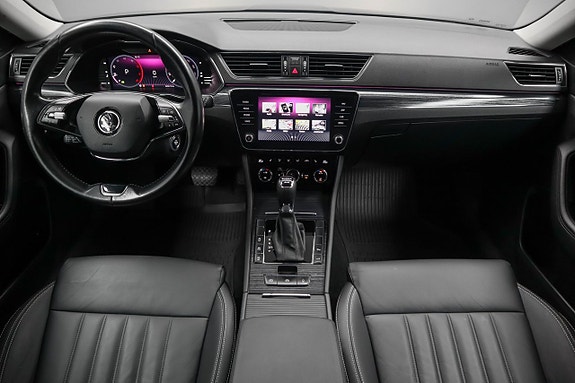 Skoda Superb 2 of 5