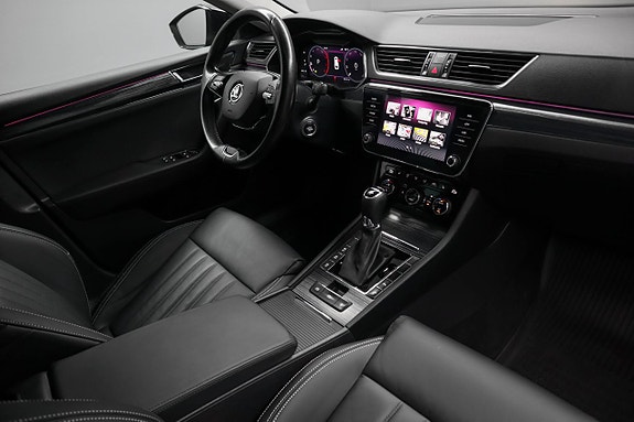 Skoda Superb 10 of 26
