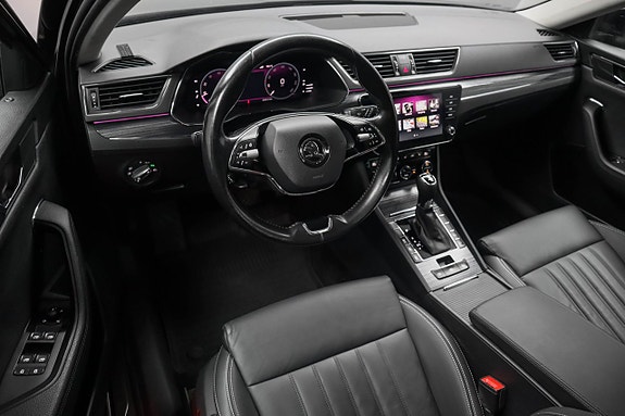 Skoda Superb 8 of 26