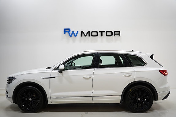 Volkswagen Touareg 3 of 5