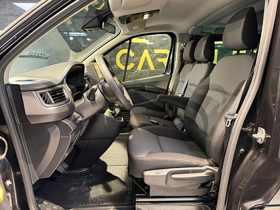 Renault Trafic 18 of 30