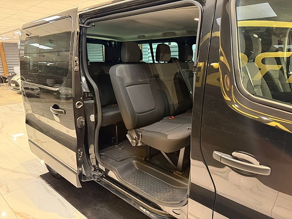 Renault Trafic 21 of 30