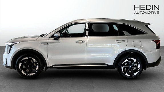 Kia Sorento 6 of 9