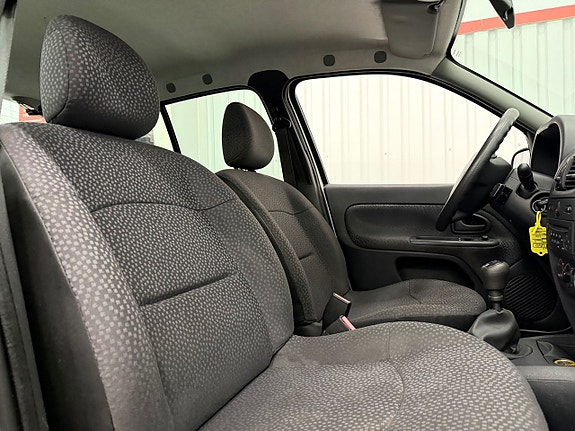 Renault Clio 8 of 22