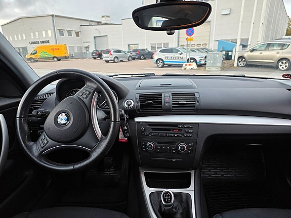 BMW 118i 9 of 10