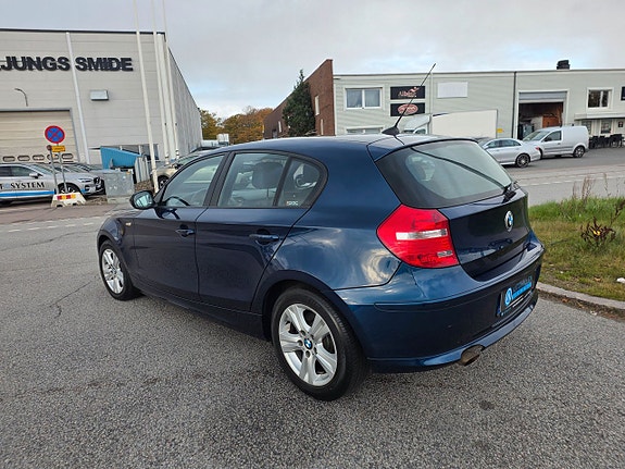 BMW 118i 5 of 5