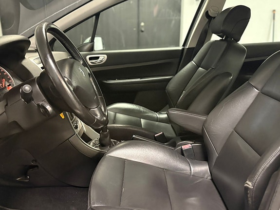 Peugeot 307 7 of 15