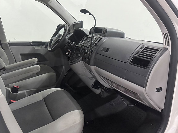 Volkswagen Transporter 11 of 15