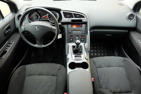 Peugeot 3008 2 of 5
