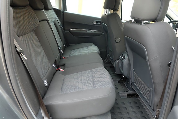 Peugeot 3008 6 of 12