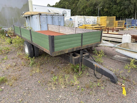 Tippbar traktorkärra