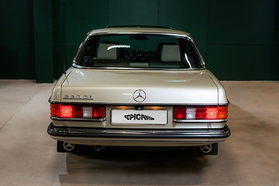 Mercedes-Benz 230 CE 8 of 23