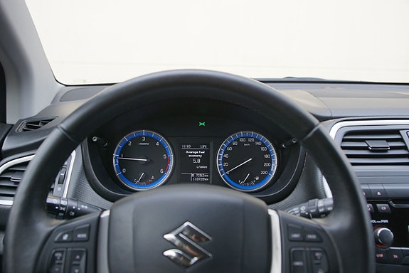 Suzuki S-Cross 17 of 22