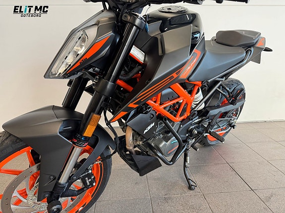 KTM 125 Duke Akrapovic Fr. 566Kr / Månad 19 of 23