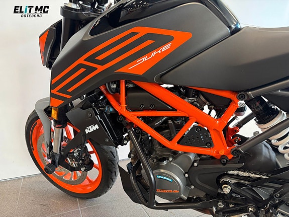 KTM 125 Duke Akrapovic Fr. 566Kr / Månad 17 of 23