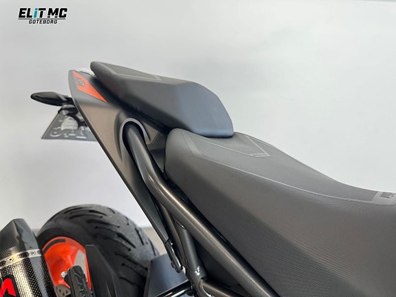 KTM 125 Duke Akrapovic Fr. 566Kr / Månad 4 of 23