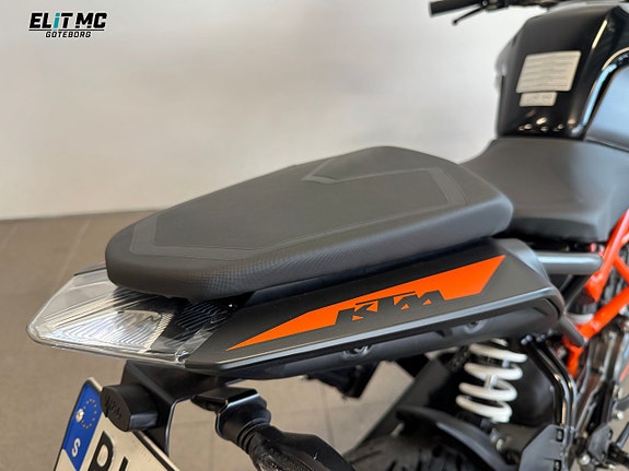 KTM 125 Duke Akrapovic Fr. 566Kr / Månad 11 of 23