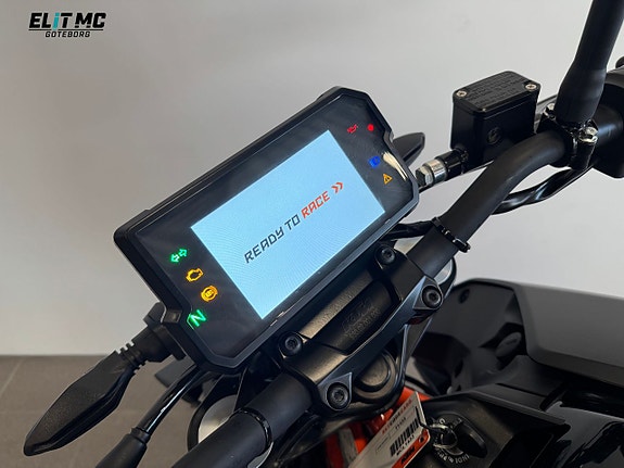KTM 125 Duke Akrapovic Fr. 566Kr / Månad 22 of 23