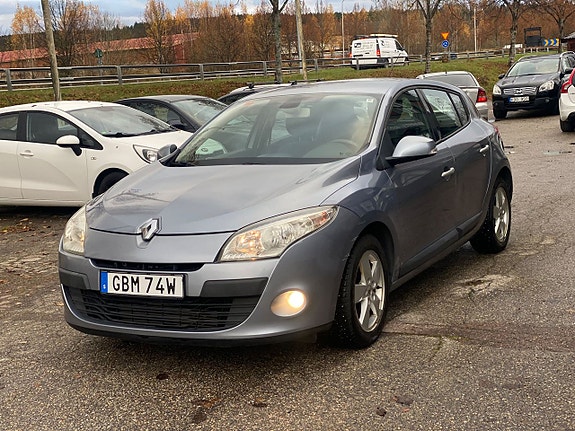 Renault Megane III 3 of 5