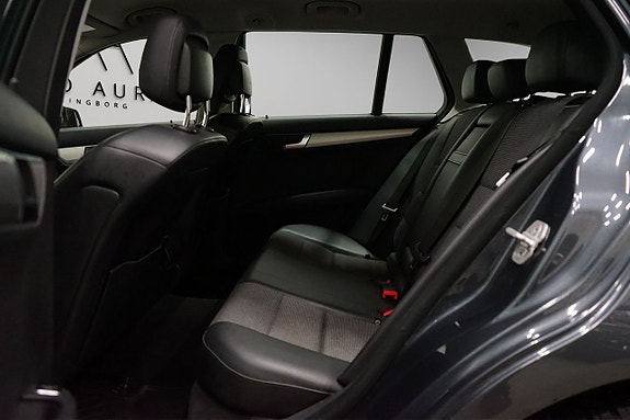 Mercedes-Benz C220 8 of 18