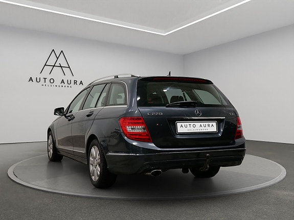 Mercedes-Benz C220 6 of 18