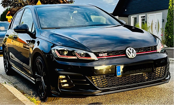 Volkswagen Golf VII 3 of 5