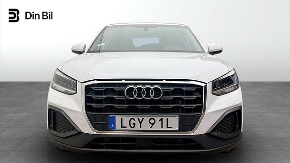 Audi Q2 4 of 5