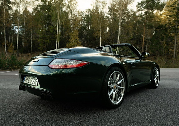 Porsche 911 3 of 5