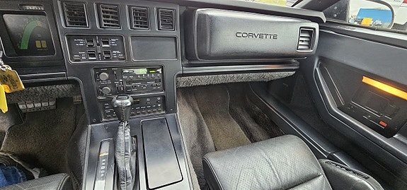 Chevrolet Corvette 11 of 15