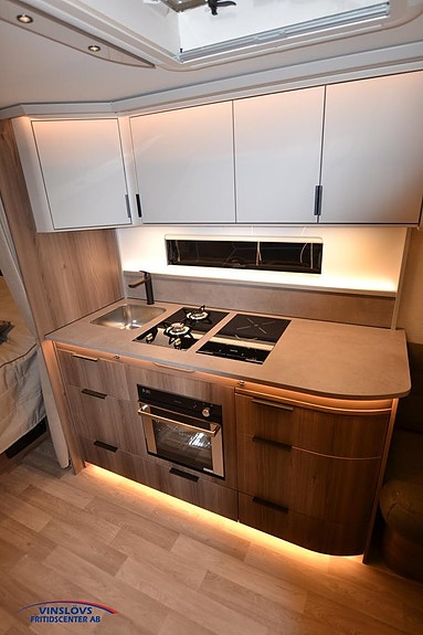 Kabe Royal 630 TDL E8 KS 4 of 10