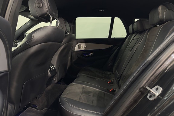 Mercedes-Benz E220 23 of 24