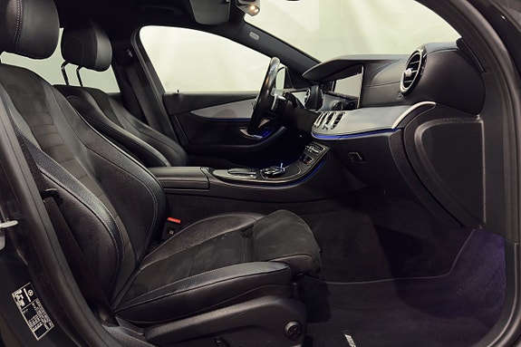 Mercedes-Benz E220 22 of 24