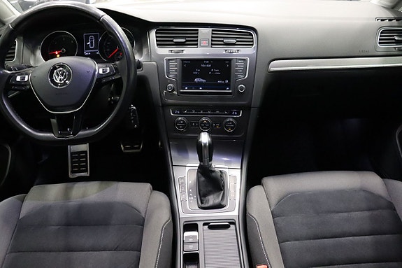 Volkswagen Golf Alltrack 11 of 21