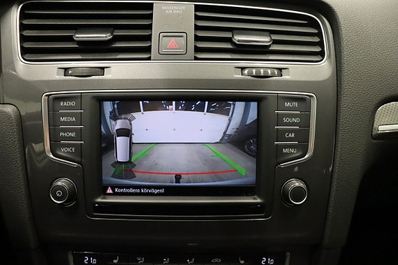 Volkswagen Golf Alltrack 16 of 21