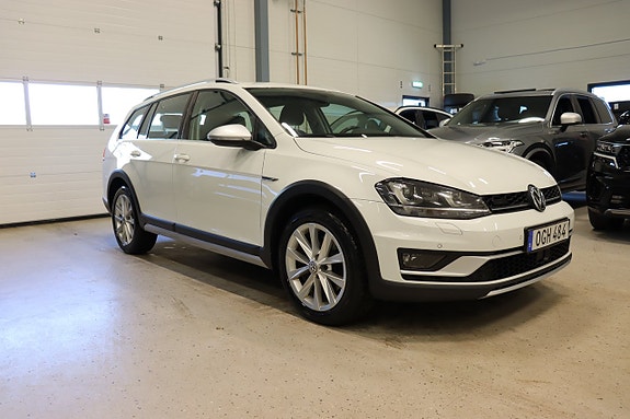 Volkswagen Golf Alltrack 3 of 21