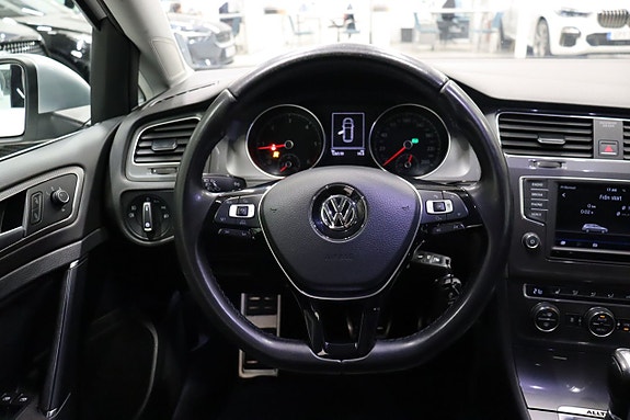 Volkswagen Golf Alltrack 10 of 21