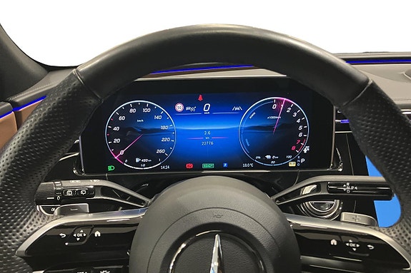 Mercedes-Benz E300 e 6 of 13