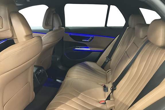 Mercedes-Benz E300 e 10 of 13