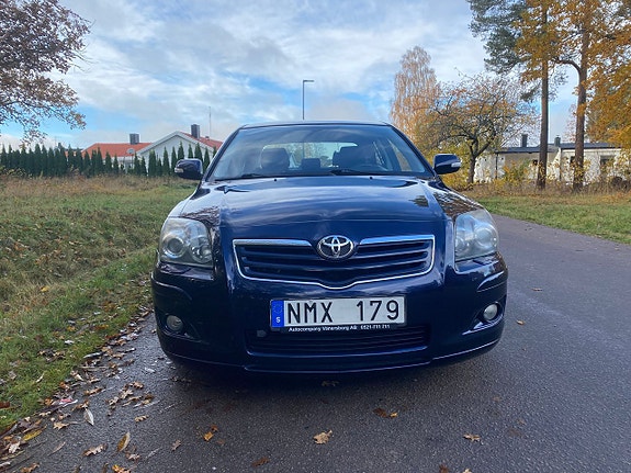 Toyota Avensis 7 of 13