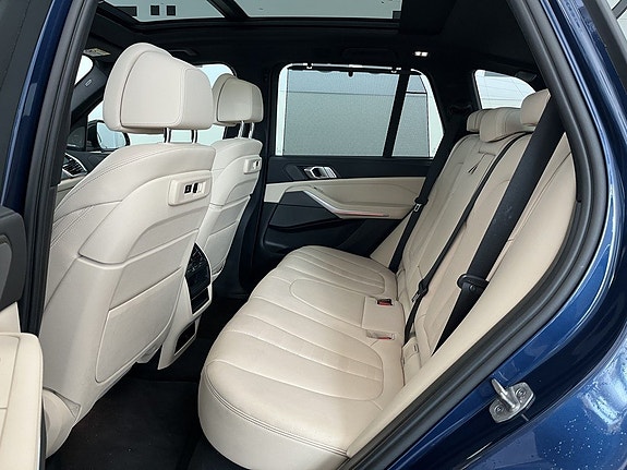 BMW X5 13 of 16