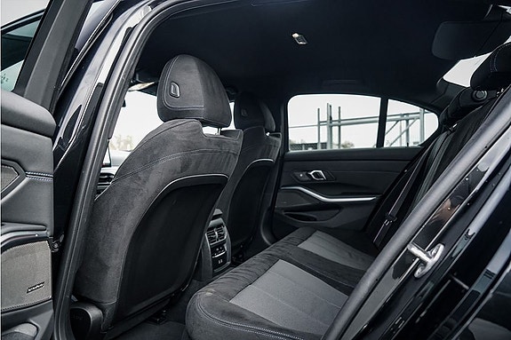 BMW 330e 21 of 24