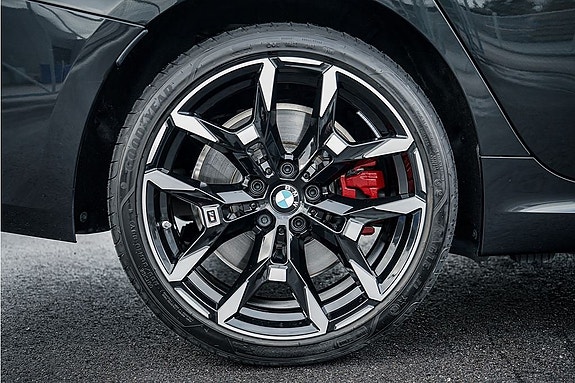 BMW 330e 22 of 24