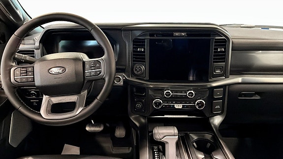 Ford F-150 4 of 5