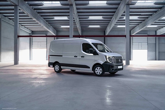 Nissan Interstar 3 of 3