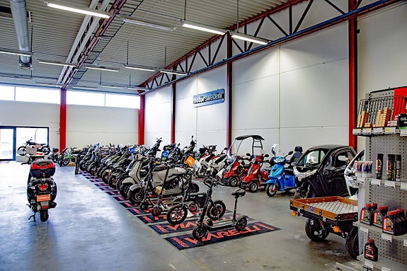 Product image 8 of 9