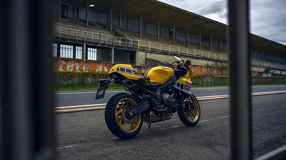 Yamaha XSR900 GP 5 of 7
