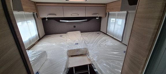 Knaus 650 MEG Van Ti Plus "4x4 + Alde" 7 of 9
